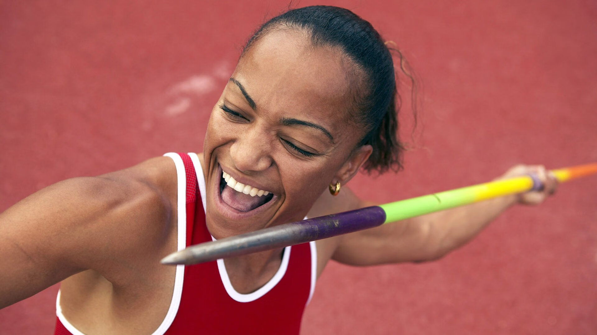 仰泳赛场摩纳哥选手节奏稳定，仰泳赛场摩纳哥选手节奏稳定嘛